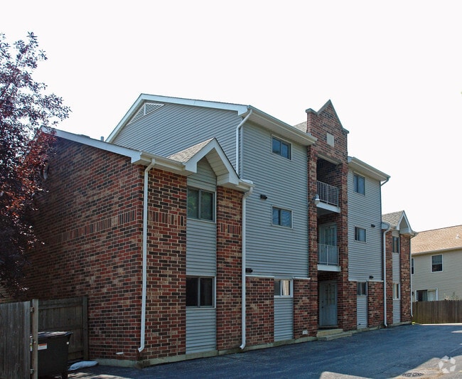 Building Photo - 116 W Wood St