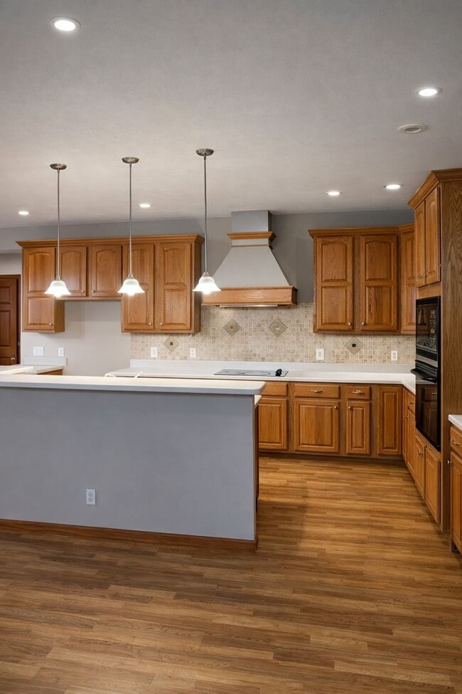 Building Photo - Home For Rent