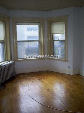 Building Photo - 46 Westland Ave