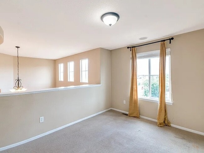 Building Photo - 5255 Clovervale Cir