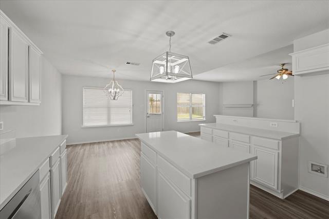 Building Photo - 804 Rowdy Dr