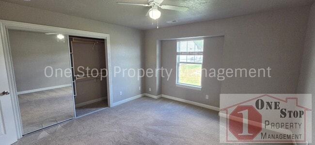 Building Photo - 260 N Pointe Ln