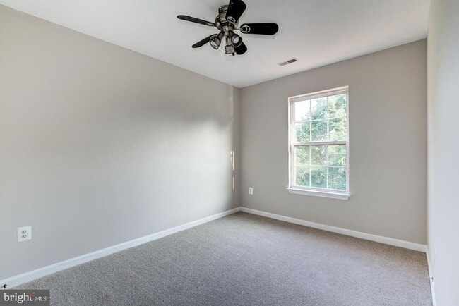 Building Photo - 4719 Springmaid Ln