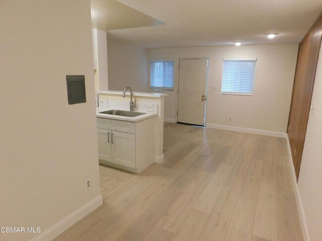 Building Photo - 6213 Whitsett Ave