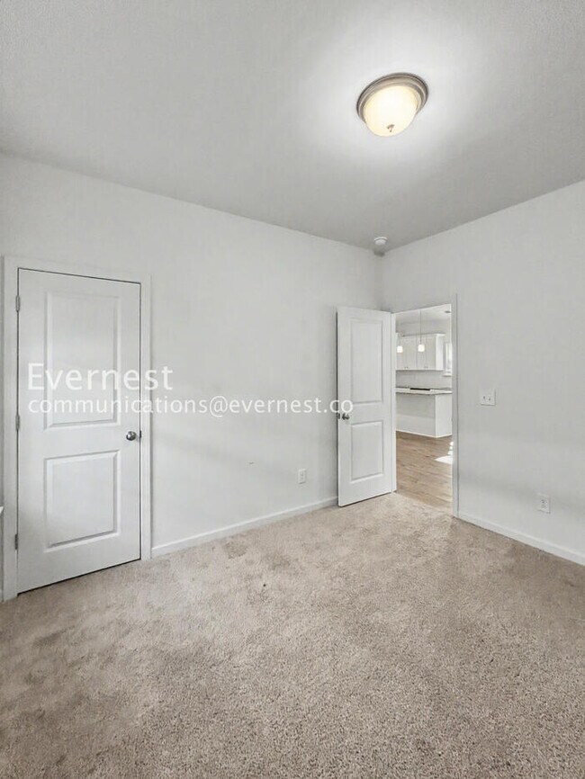 Building Photo - 10828 Mt Holly Rd