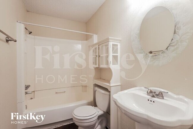 Building Photo - 20142 Misty Pines Dr