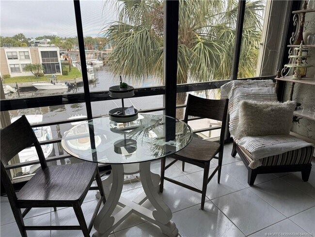 Building Photo - 1950 SW Palm City Rd