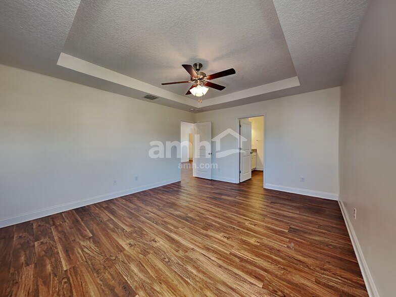 Building Photo - 730 Celebration Lane