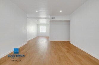 Building Photo - 5320 Corteen-18
