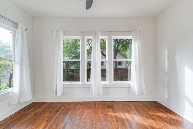 Building Photo - 210-M (ERL)