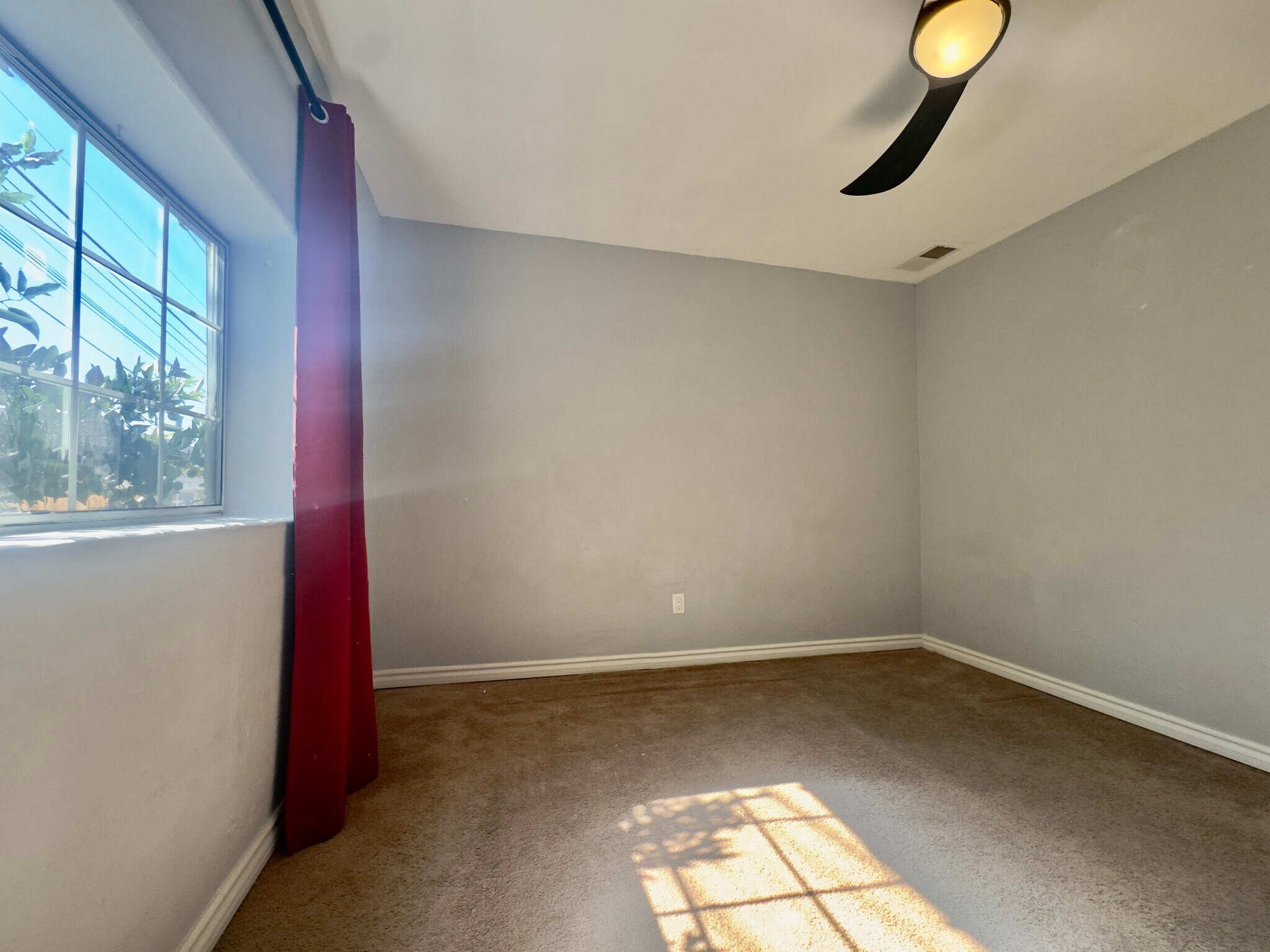 Building Photo - 8109 Ney Ave