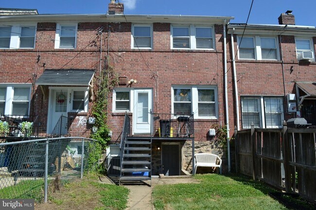 Building Photo - 5153 Frederick Ave