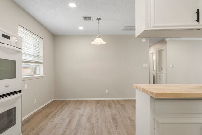 Building Photo - 8340 E 23rd St