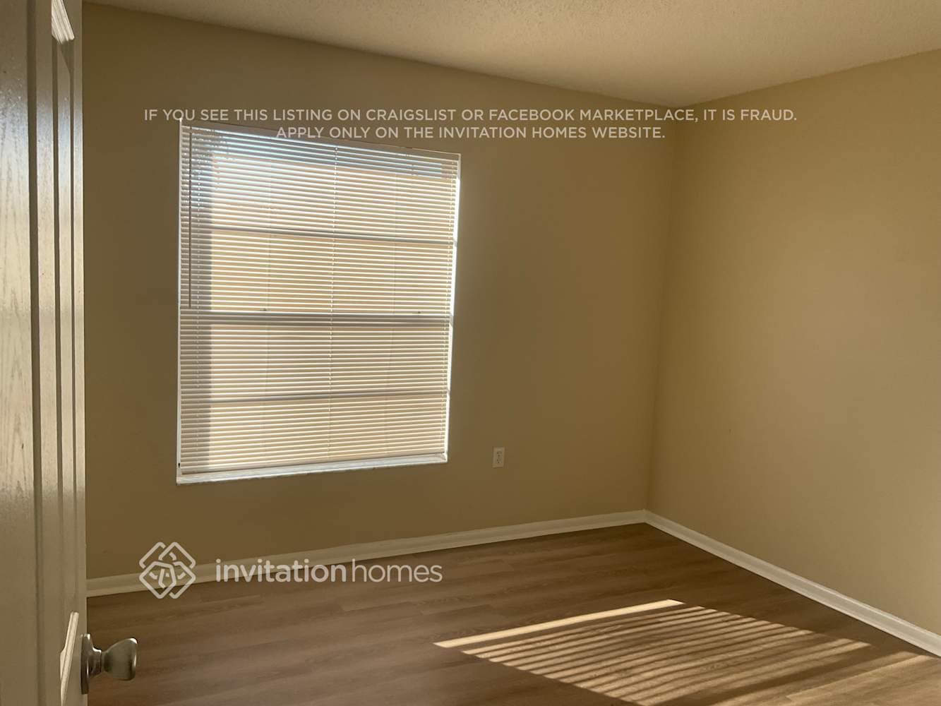 Building Photo - 4765 Miramar St