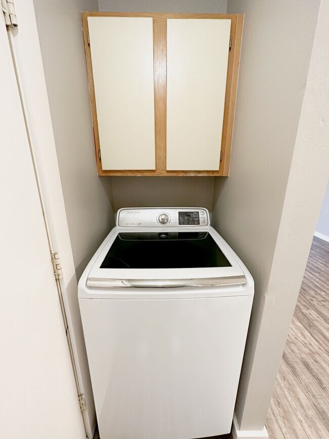 Building Photo - 1444-1446 N Dawn Drive