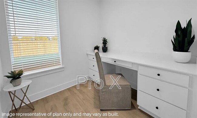 Building Photo - 2431 Longfellow Dr