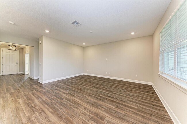 Building Photo - 13827 Green Hammock Pl