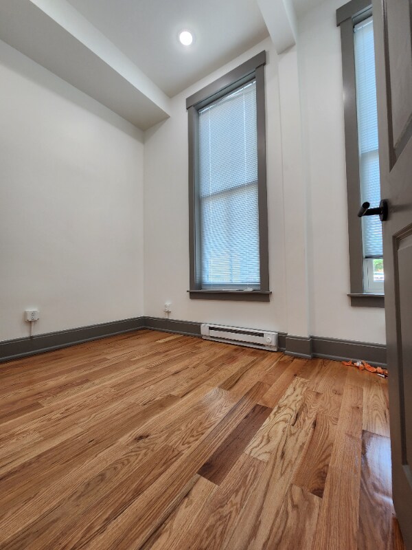 Building Photo - 1725 Elm St