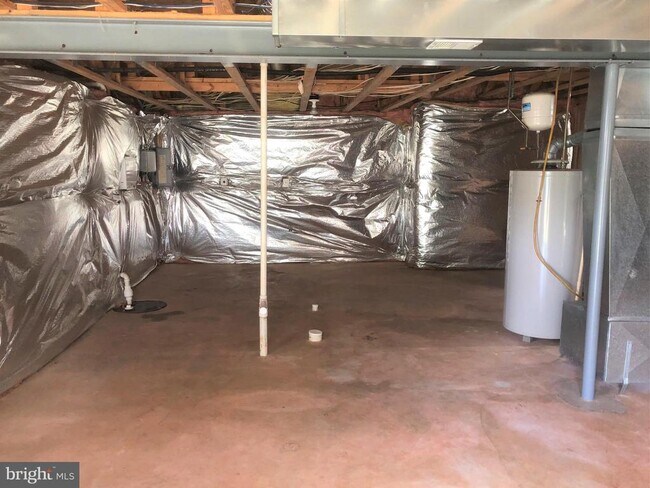Building Photo - 46902 Wesleyan Ct