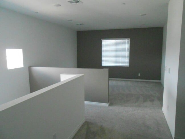 Building Photo - Beautiful Spacious Home in Henderson