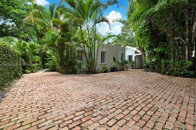 Building Photo - 3797 El Prado Blvd