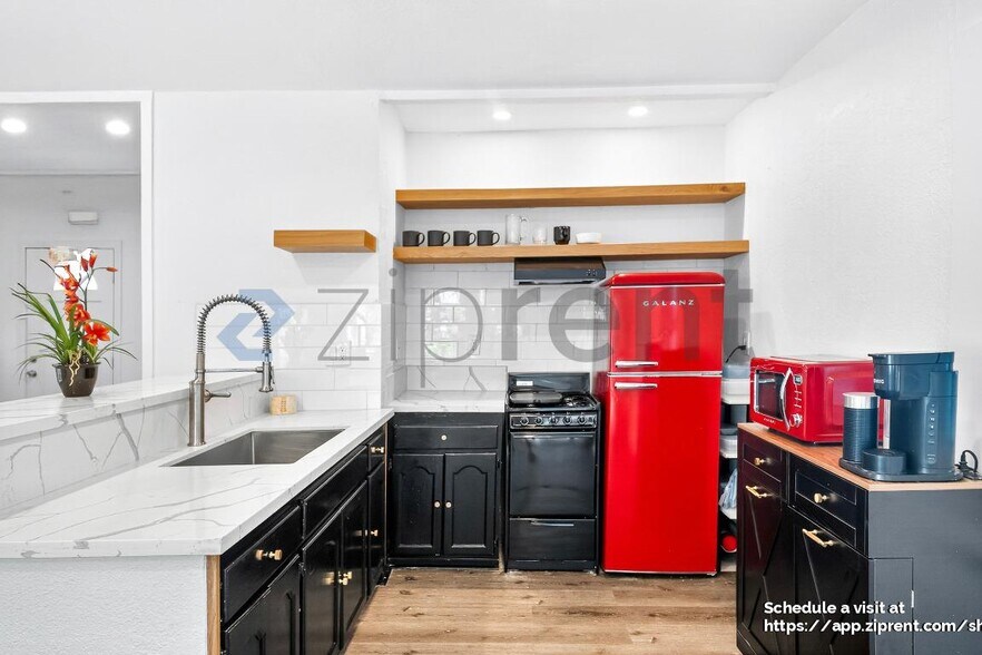 Building Photo - 542 Magnolia Ave