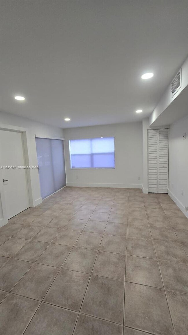 Building Photo - 6515 W 26th Dr