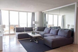 Building Photo - 1717 N Bayshore Dr