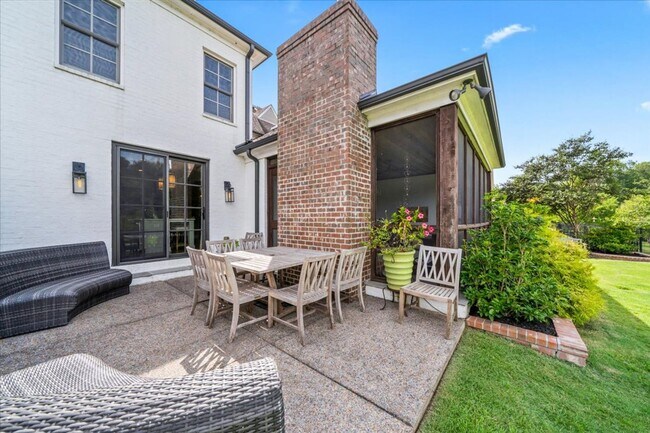 Building Photo - Unfurnished Luxury Home in Germantown with Lake Views & Wildlife