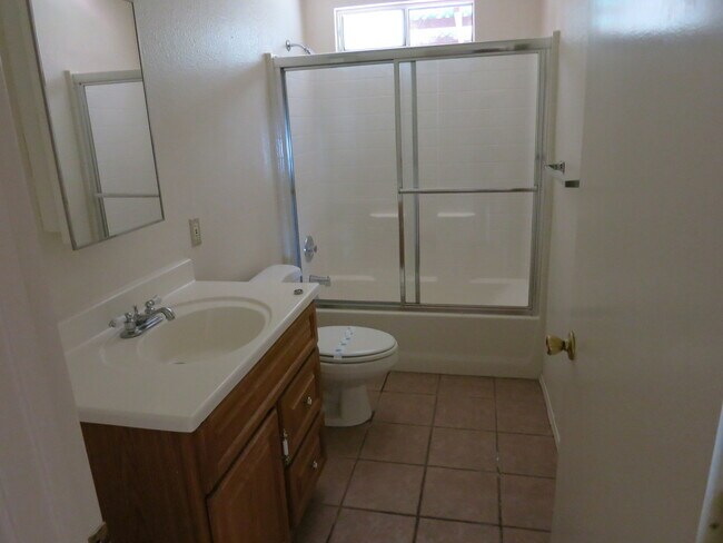 Building Photo - Spacious 4BR Canyon-View Home Near SDSU