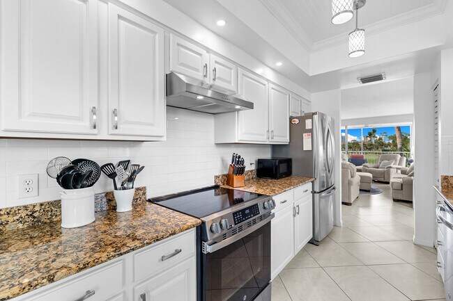 Building Photo - 4140 Bayhead Dr