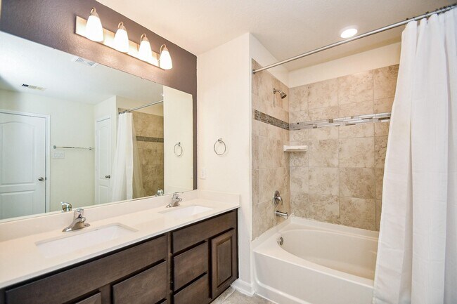 Building Photo - 5343 Castle Discordia St