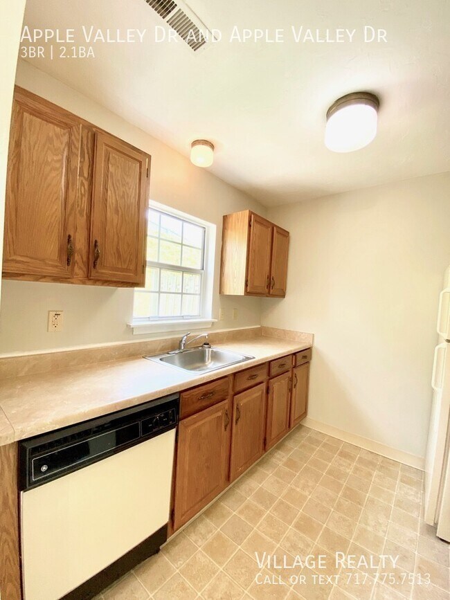 Building Photo - 818 Apple Valley Dr