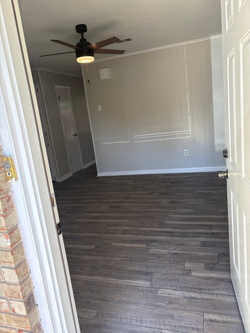 Building Photo - 416 Highland Dr