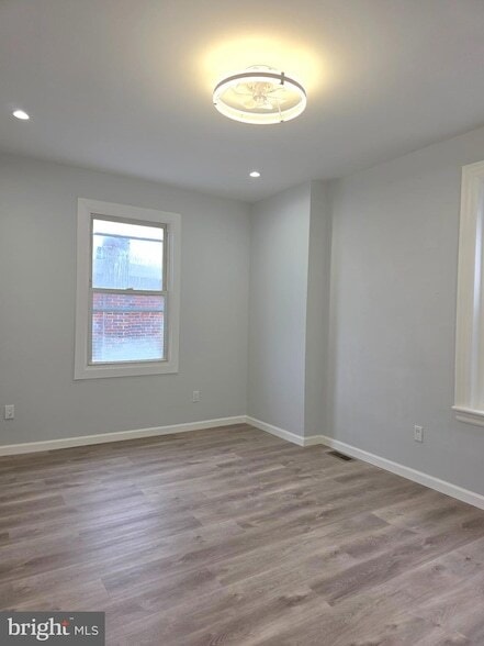 Building Photo - 1214 S 56th St