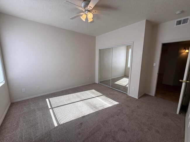 Building Photo - 1113 Meadowlark Way SE