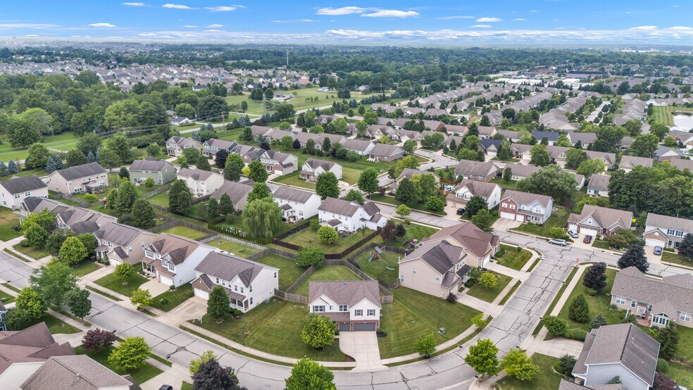 Building Photo - 9724 Brooks Dr