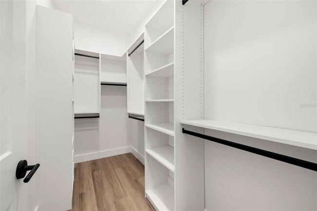 Building Photo - 212 W Euclid Ave