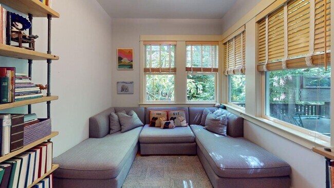 Building Photo - 76 Tamalpais-
