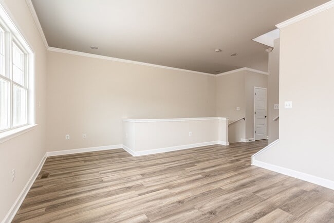 Building Photo - Spacious End Unit Luxury Townhome! Outstanding Location!