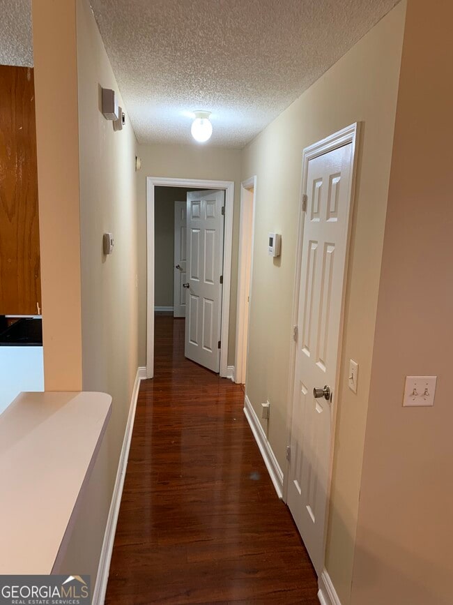 Building Photo - 105 Cherry Tree Ct
