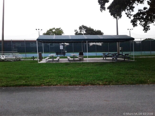 Building Photo - 701 SW 142nd Ave