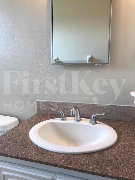 Building Photo - 660 Flagler Dr