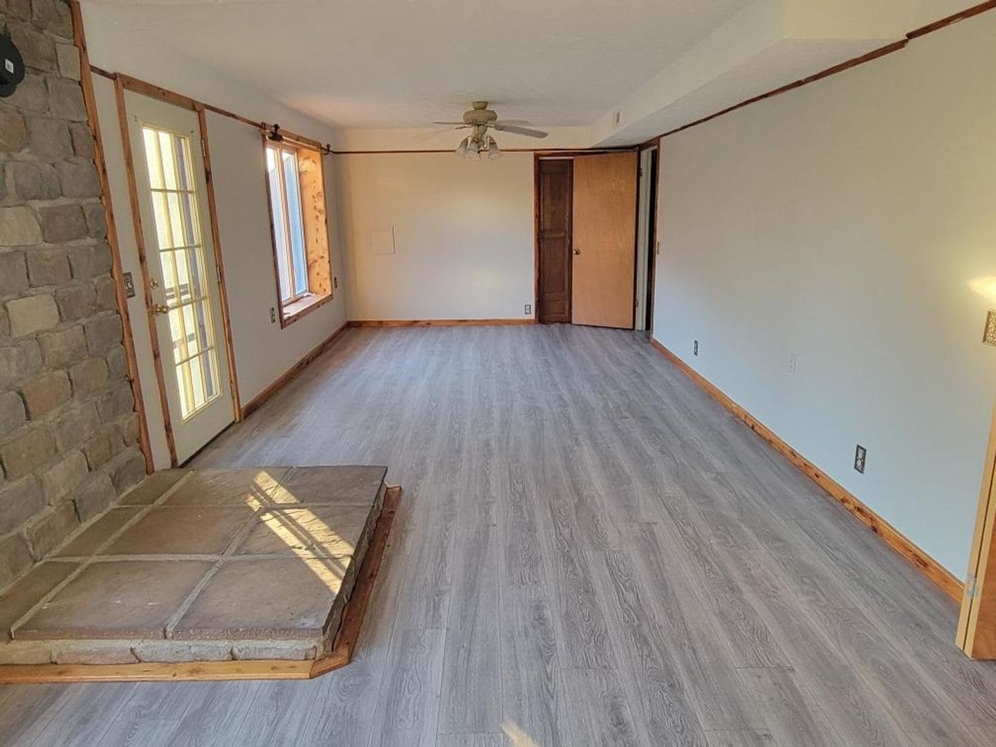 Building Photo - 688 Speck Rd