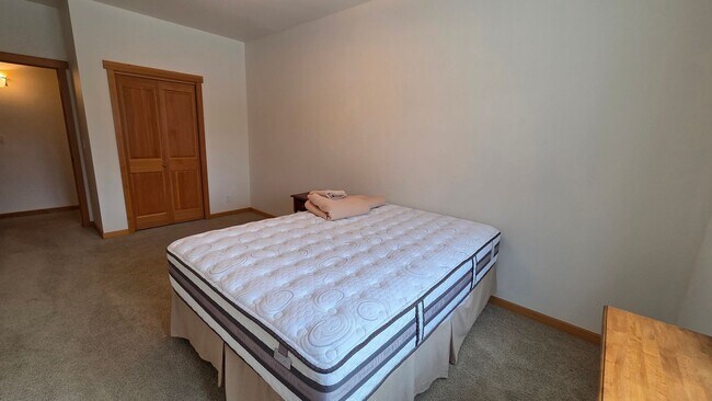 Building Photo - Beautiful Corner Unit Condo in Downtown Coeur d'Alene