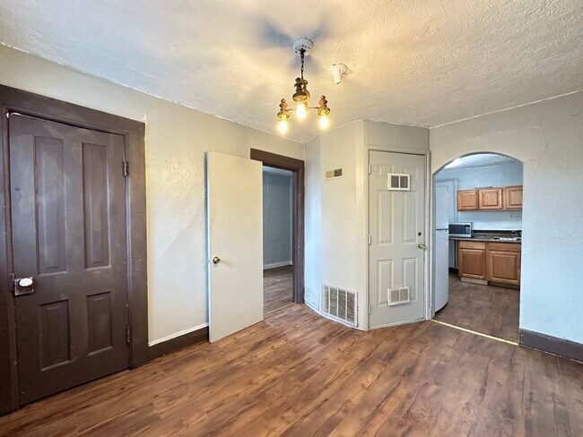 Building Photo - 1514 N Elston Ave