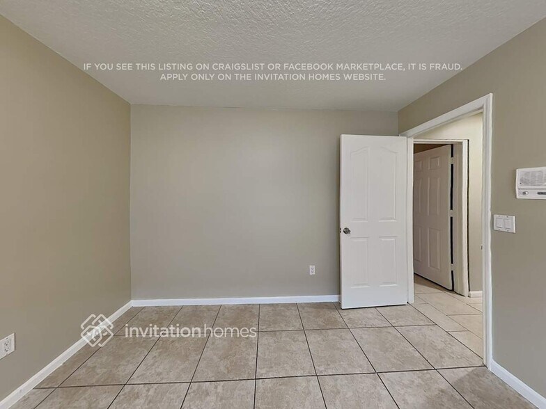 Building Photo - 2293 Stonegate Dr
