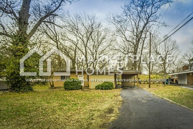 Building Photo - 6855 Woodhurst Dr