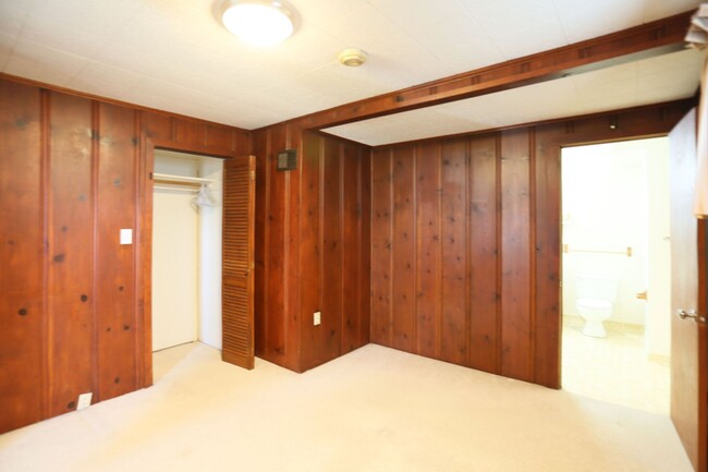 Building Photo - 2125 17th Ave
