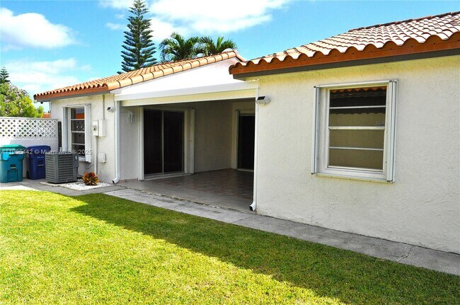 Building Photo - 13492 SW 38th Ln